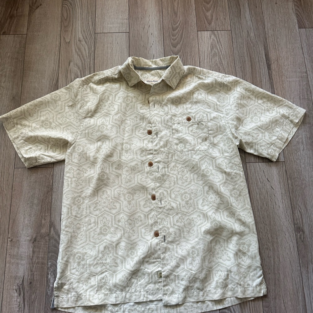 Tommy Bahama 100% Silk Floral Hawaiian Button Down Shirt Size S